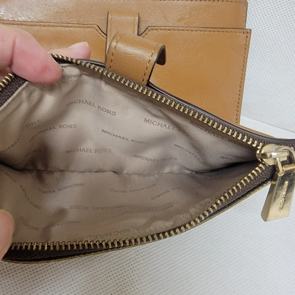 MICHAEL‎ KORS LEATHER WALLET CLUTCH